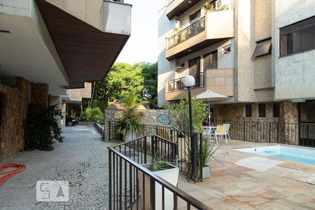 Apartamento à venda com 150m², 4 quartos e 2 vagas Apartamento à venda com 150m², 4 quartos e 2 vagasÁrea comum