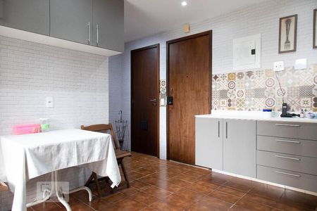 Apartamento à venda com 150m², 4 quartos e 2 vagas Apartamento à venda com 150m², 4 quartos e 2 vagasCozinha