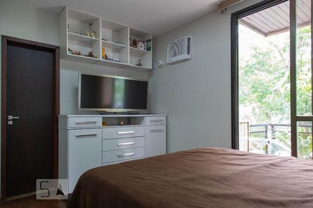 Apartamento à venda com 150m², 4 quartos e 2 vagas Apartamento à venda com 150m², 4 quartos e 2 vagasSuíte