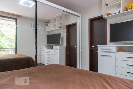 Apartamento à venda com 150m², 4 quartos e 2 vagas Apartamento à venda com 150m², 4 quartos e 2 vagasSuíte