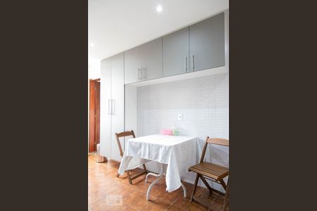 Apartamento à venda com 150m², 4 quartos e 2 vagas Apartamento à venda com 150m², 4 quartos e 2 vagasCozinha