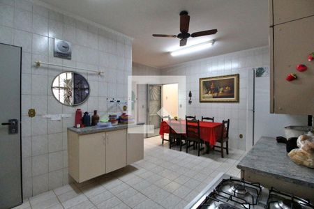 Casa à venda com 180m², 3 quartos e 6 vagasCozinha