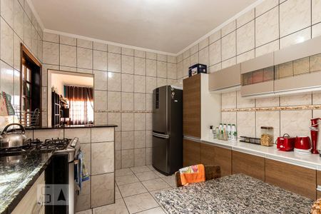 Casa à venda com 300m², 3 quartos e 4 vagas Casa à venda com 300m², 3 quartos e 4 vagasCozinha