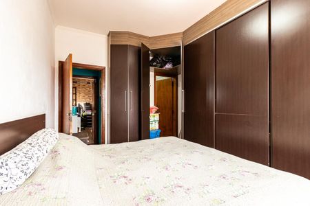 Casa à venda com 300m², 3 quartos e 4 vagas Casa à venda com 300m², 3 quartos e 4 vagasQuarto suíte