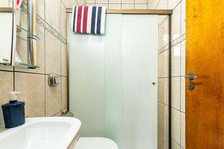 Casa à venda com 300m², 3 quartos e 4 vagas Casa à venda com 300m², 3 quartos e 4 vagasBanheiro