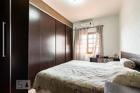 Casa à venda com 300m², 3 quartos e 4 vagas Casa à venda com 300m², 3 quartos e 4 vagasQuarto suíte