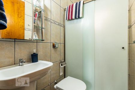 Casa à venda com 300m², 3 quartos e 4 vagas Casa à venda com 300m², 3 quartos e 4 vagasBanheiro