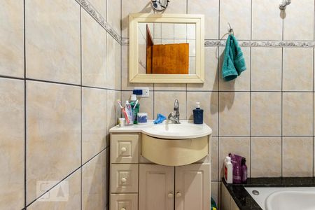 Casa à venda com 300m², 3 quartos e 4 vagas Casa à venda com 300m², 3 quartos e 4 vagasBanheiro suíte