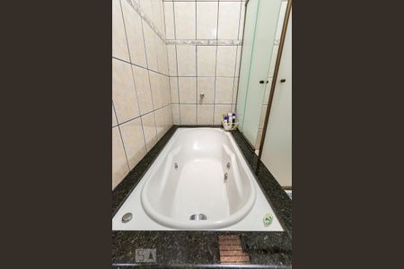 Casa à venda com 300m², 3 quartos e 4 vagas Casa à venda com 300m², 3 quartos e 4 vagasBanheiro suíte