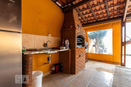 Casa à venda com 300m², 3 quartos e 4 vagas Casa à venda com 300m², 3 quartos e 4 vagasChurrasqueira