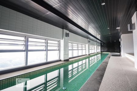 Apartamento para alugar com 78m², 2 quartos e 1 vagaPiscina