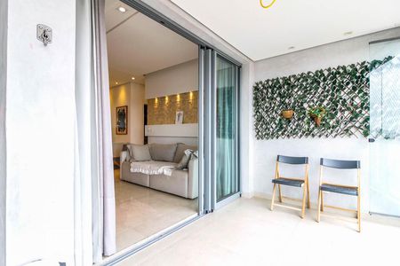 Apartamento para alugar com 78m², 2 quartos e 1 vagaVaranda