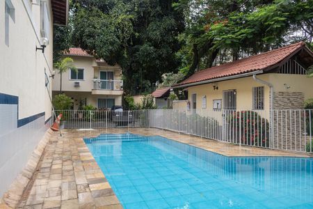 Casa de condomínio à venda com 150m², 3 quartos e 2 vagas Casa de condomínio à venda com 150m², 3 quartos e 2 vagasÁrea comum - Piscina