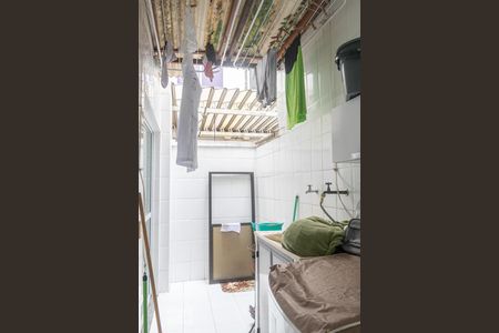 Casa de condomínio à venda com 150m², 3 quartos e 2 vagas Casa de condomínio à venda com 150m², 3 quartos e 2 vagasÁrea de Serviço