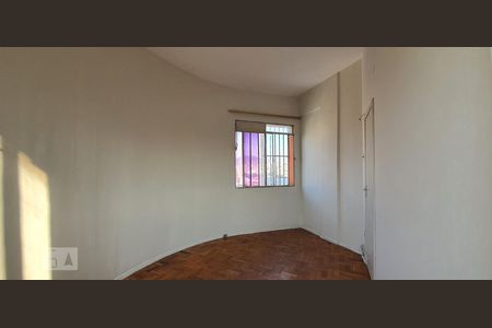 Apartamento à venda com 70m², 3 quartos e sem vaga