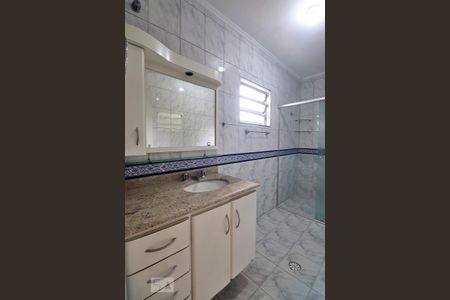 Casa à venda com 141m², 3 quartos e 2 vagasBanheiro da Suíte