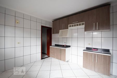 Casa à venda com 176m², 3 quartos e 2 vagas Casa à venda com 176m², 3 quartos e 2 vagasCozinha