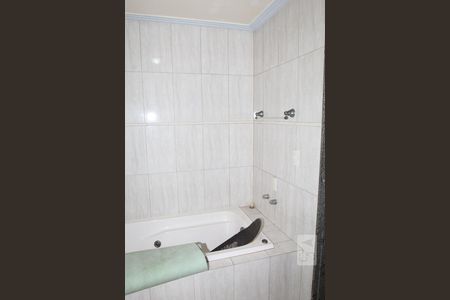 Casa à venda com 400m², 5 quartos e 7 vagasBanheiro da Suíte 2