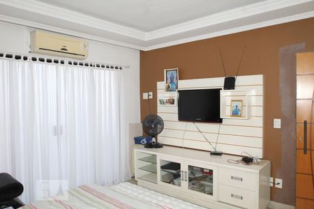 Casa à venda com 400m², 5 quartos e 7 vagasSuíte 1