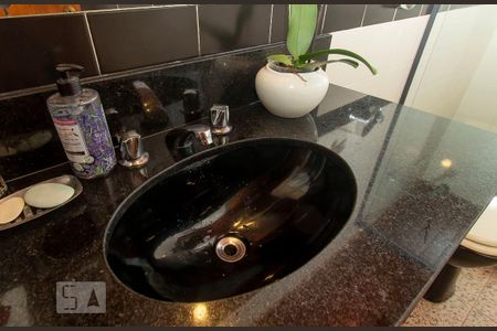 Apartamento à venda com 475m², 3 quartos e 2 vagas Apartamento à venda com 475m², 3 quartos e 2 vagasBanheiro 2