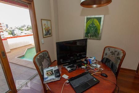 Apartamento à venda com 475m², 3 quartos e 2 vagas Apartamento à venda com 475m², 3 quartos e 2 vagasEscritório