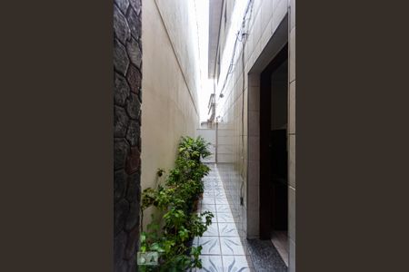 Casa à venda com 150m², 3 quartos e 2 vagas Casa à venda com 150m², 3 quartos e 2 vagasCorredor