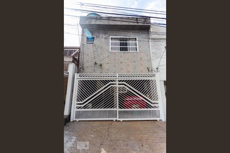 Casa à venda com 150m², 3 quartos e 2 vagas Casa à venda com 150m², 3 quartos e 2 vagasFachada