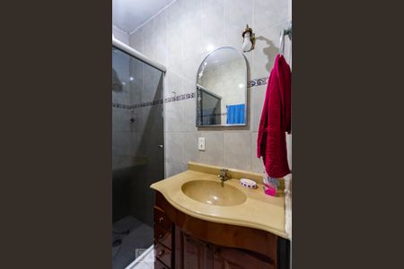 Casa à venda com 150m², 3 quartos e 2 vagas Casa à venda com 150m², 3 quartos e 2 vagasBanheiro