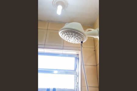 Casa à venda com 150m², 3 quartos e 2 vagas Casa à venda com 150m², 3 quartos e 2 vagasChuveiro