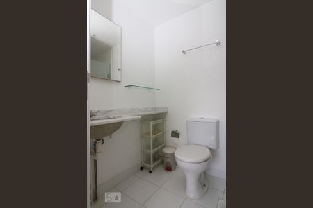 Apartamento à venda com 70m², 2 quartos e 1 vaga Apartamento à venda com 70m², 2 quartos e 1 vagaBanheiro da Suíte