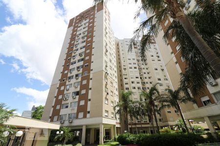 Apartamento à venda com 70m², 2 quartos e 1 vaga Apartamento à venda com 70m², 2 quartos e 1 vagaFachada do bloco