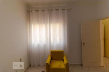 Casa à venda com 230m², 5 quartos e 4 vagas Casa à venda com 230m², 5 quartos e 4 vagasQuarto 01