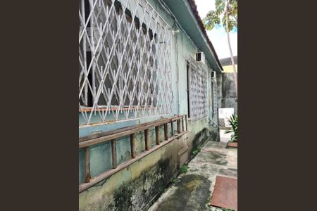 Casa à venda com 150m², 2 quartos e 1 vaga Casa à venda com 150m², 2 quartos e 1 vagaÁrea Externa Lateral