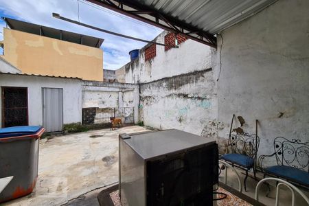 Casa à venda com 150m², 2 quartos e 1 vaga Casa à venda com 150m², 2 quartos e 1 vagaÁrea Externa de Fundos