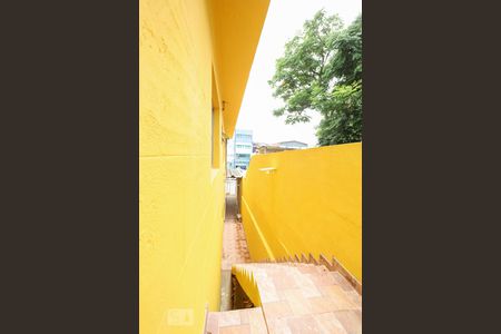 Studio para alugar com 35m², 1 quarto e sem vaga Studio para alugar com 35m², 1 quarto e sem vagaEscada