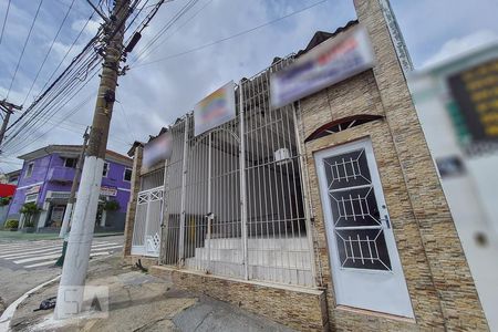 Studio para alugar com 35m², 1 quarto e sem vaga Studio para alugar com 35m², 1 quarto e sem vagaFachada