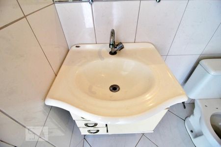 Casa à venda com 100m², 2 quartos e 10 vagasBanheiro de Serviço