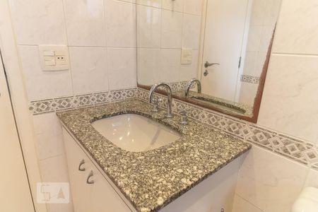 Apartamento à venda com 117m², 3 quartos e 2 vagasBanheiro da Suíte 2