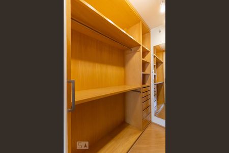 Apartamento à venda com 117m², 3 quartos e 2 vagasCloset da Suíte