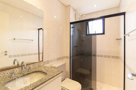 Apartamento à venda com 117m², 3 quartos e 2 vagasBanheiro da Suíte 2