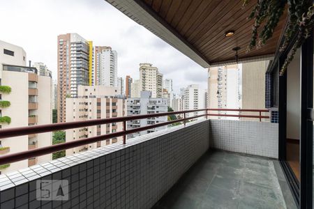 Apartamento à venda com 117m², 3 quartos e 2 vagasVaranda da Sala