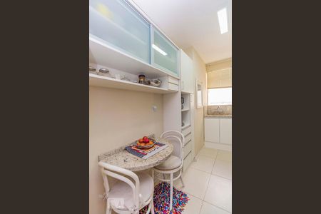 Apartamento à venda com 126m², 2 quartos e 2 vagasCozinha