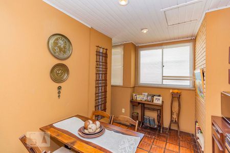 Apartamento à venda com 126m², 2 quartos e 2 vagasSalão