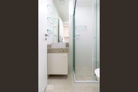 Banheiro de kitnet/studio para alugar com 1 quarto, 16m² em Bela Vista, São Paulo