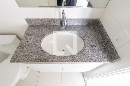 Apartamento para alugar com 45m², 2 quartos e sem vaga Apartamento para alugar com 45m², 2 quartos e sem vagaDetalhe - Banheiro