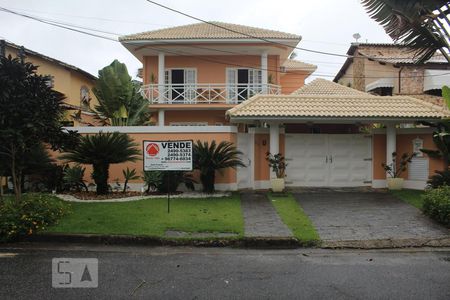 Casa de condomínio à venda com 387m², 6 quartos e 2 vagasFachada