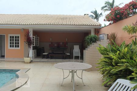 Casa de condomínio à venda com 387m², 6 quartos e 2 vagasÁrea Externa - Piscina