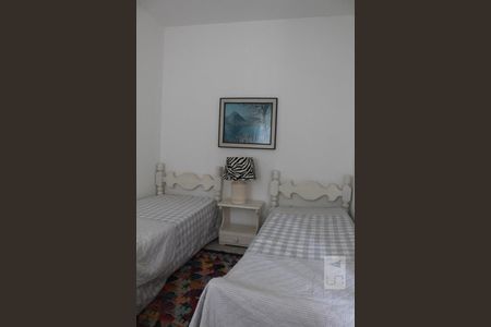 Casa de condomínio à venda com 387m², 6 quartos e 2 vagasQuarto 2 - Fundos