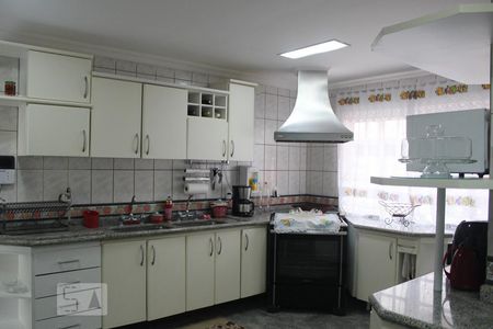 Casa de condomínio à venda com 387m², 6 quartos e 2 vagasCozinha