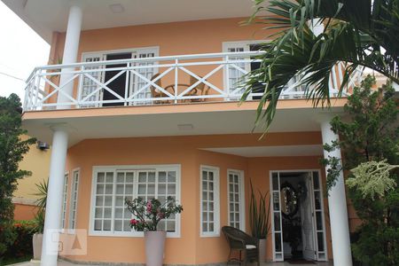 Casa de condomínio à venda com 387m², 6 quartos e 2 vagasFachada